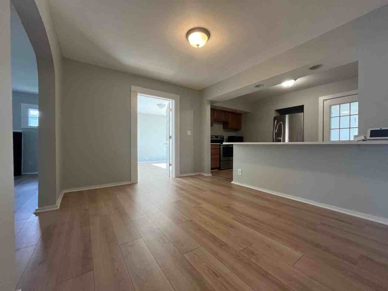 3814 Columbia St #1 - Photo 3 of 9