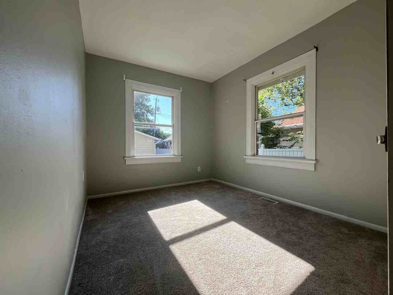 3814 Columbia St #1 - Photo 6 of 9