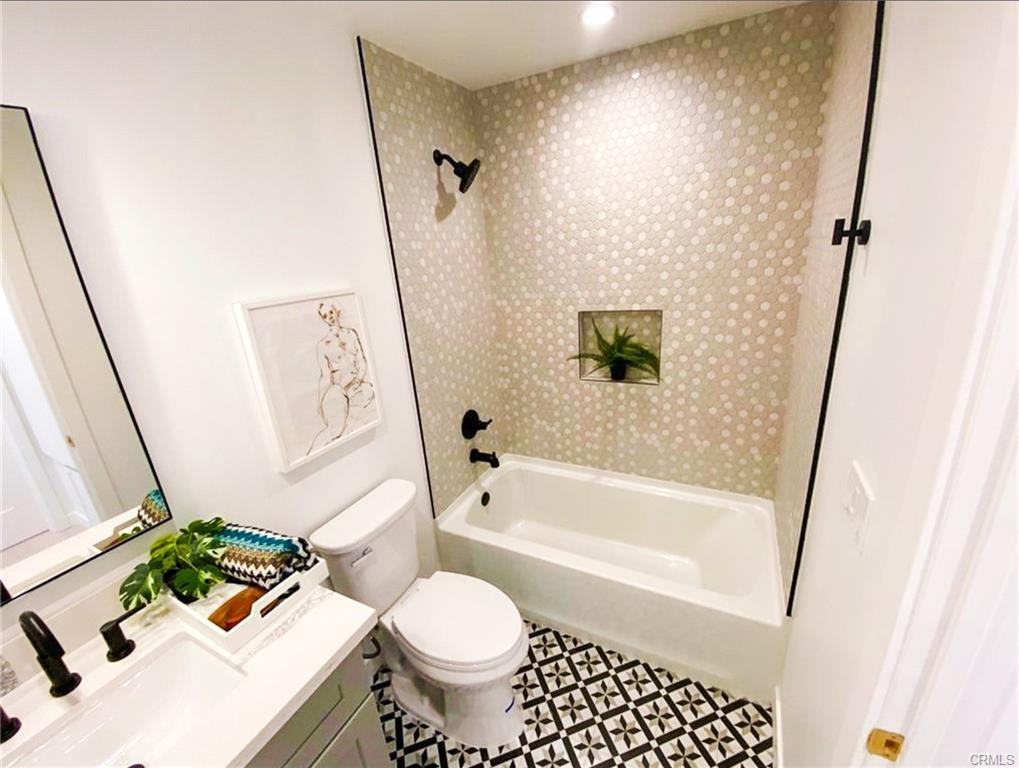 2318 Fernleaf St #2320 - Photo 5 of 10