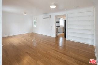 734 Pier Ave - Photo 7 of 8