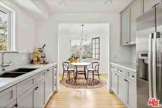 8831 Lookout Mountain Ave - Photo 6 of 8