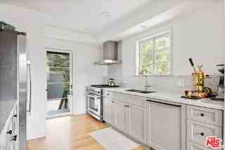 8831 Lookout Mountain Ave - Photo 7 of 8
