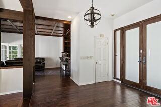 1478 Sunset Plaza Dr - Photo 3 of 8