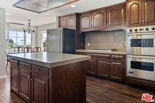 1478 Sunset Plaza Dr - Photo 7 of 8