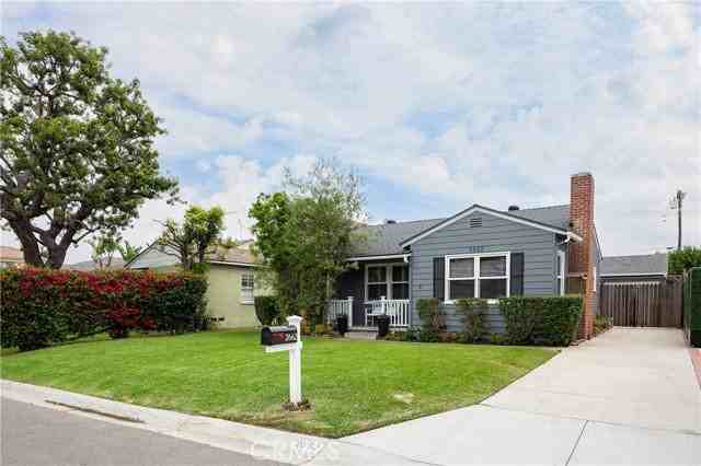 2662 Riverside Dr - Photo 2 of 8