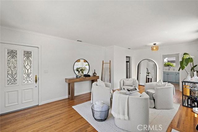 2662 Riverside Dr - Photo 4 of 8