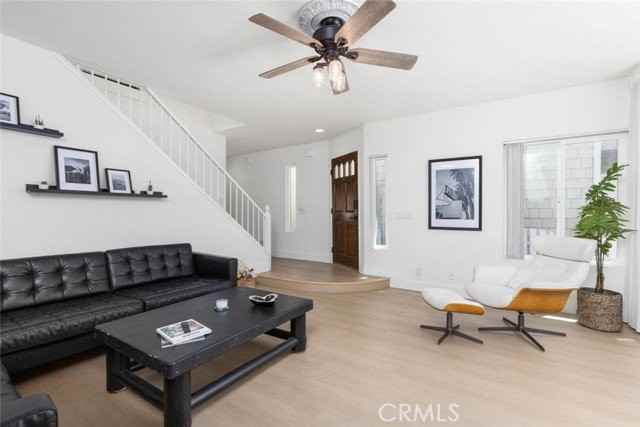222 17th St - Photo 7 of 8