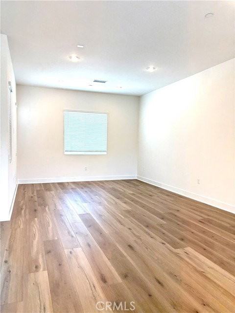 7268 Ellington Dr - Photo 2 of 8
