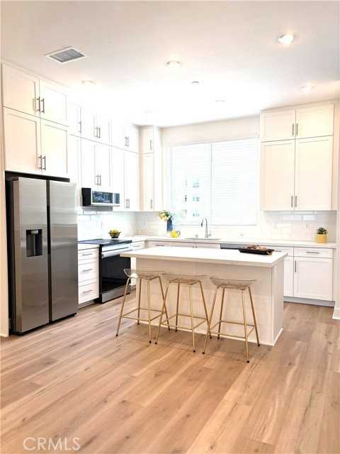 7268 Ellington Dr - Photo 4 of 8