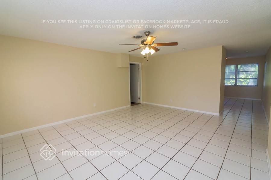 9413 Sw 53rd St - Photo 2 of 10