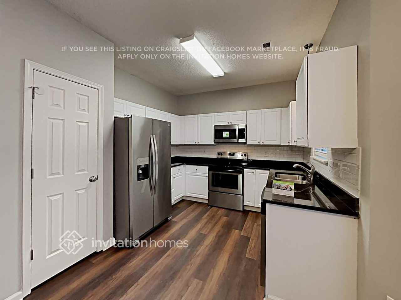 11908 Harris Pointe Dr - Photo 6 of 19
