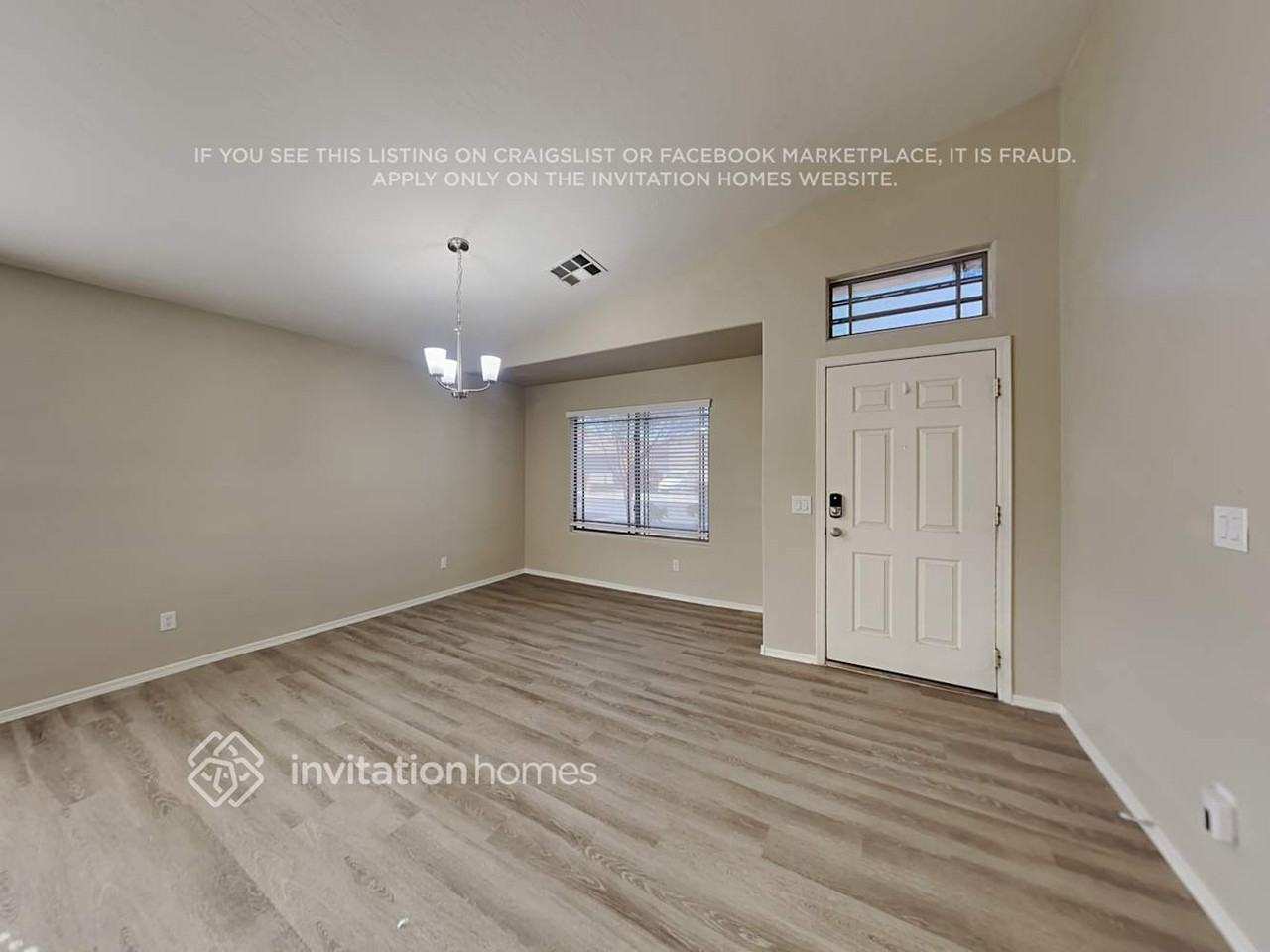 13383 W Watson Ln - Photo 3 of 19