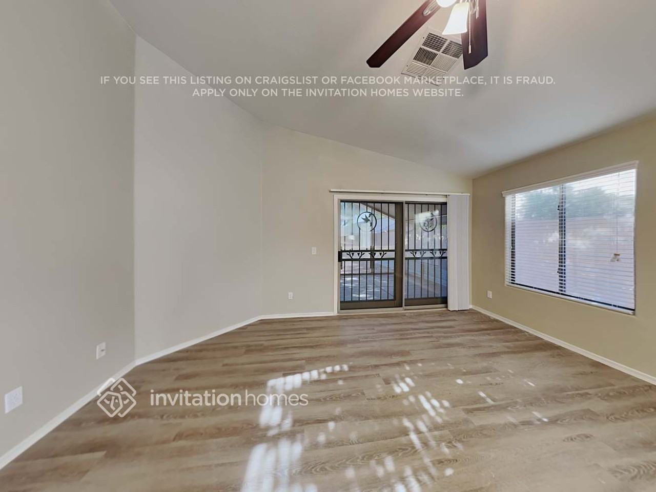 13383 W Watson Ln - Photo 5 of 19
