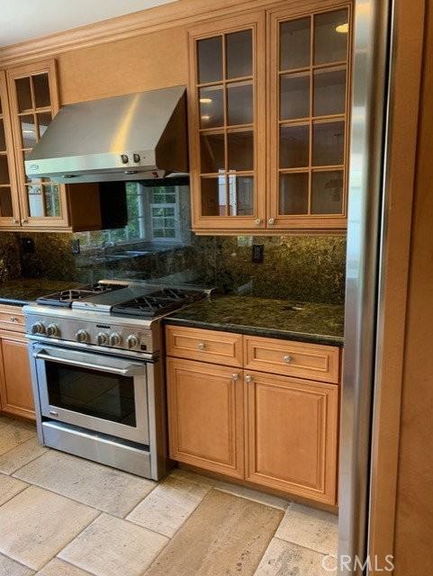 10536 Woodbridge St - Photo 4 of 8