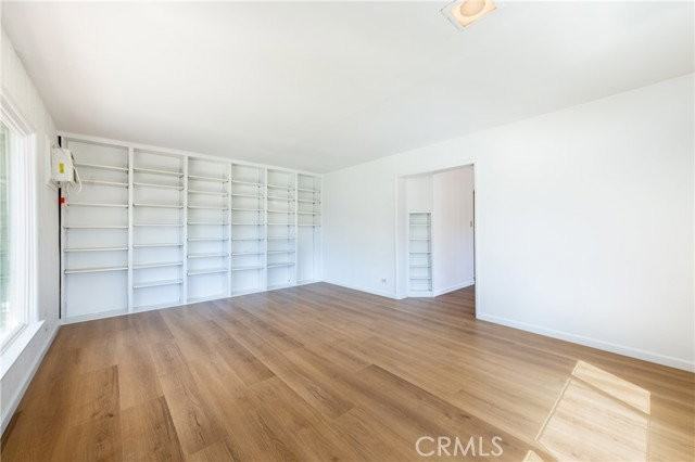 3757 York Blvd - Photo 5 of 8