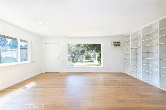 3757 York Blvd - Photo 6 of 8