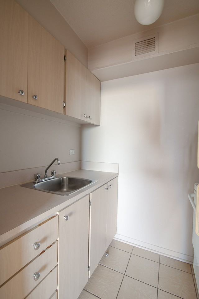1975 Boul De Maisonneuve O — photo 2
