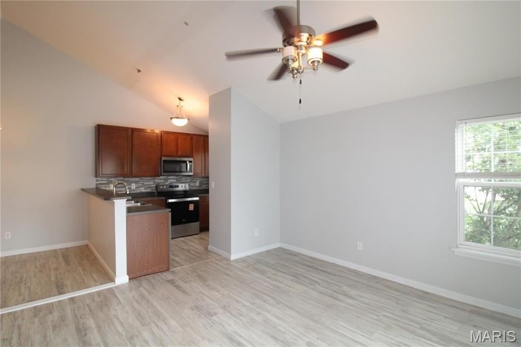 13300 Spring Creek Ln - Photo 5 of 28