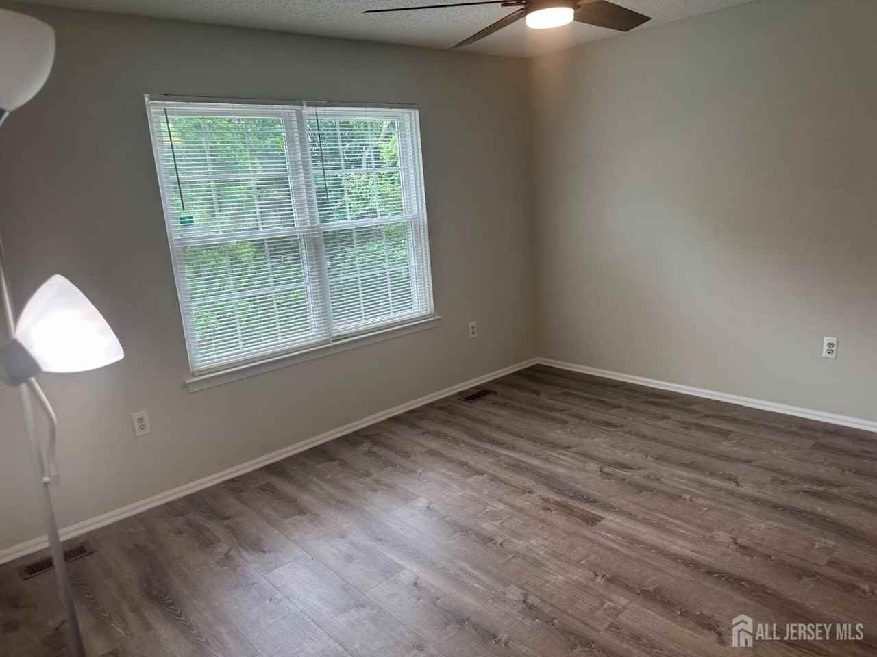 61 Goodwin Dr - Photo 6 of 16