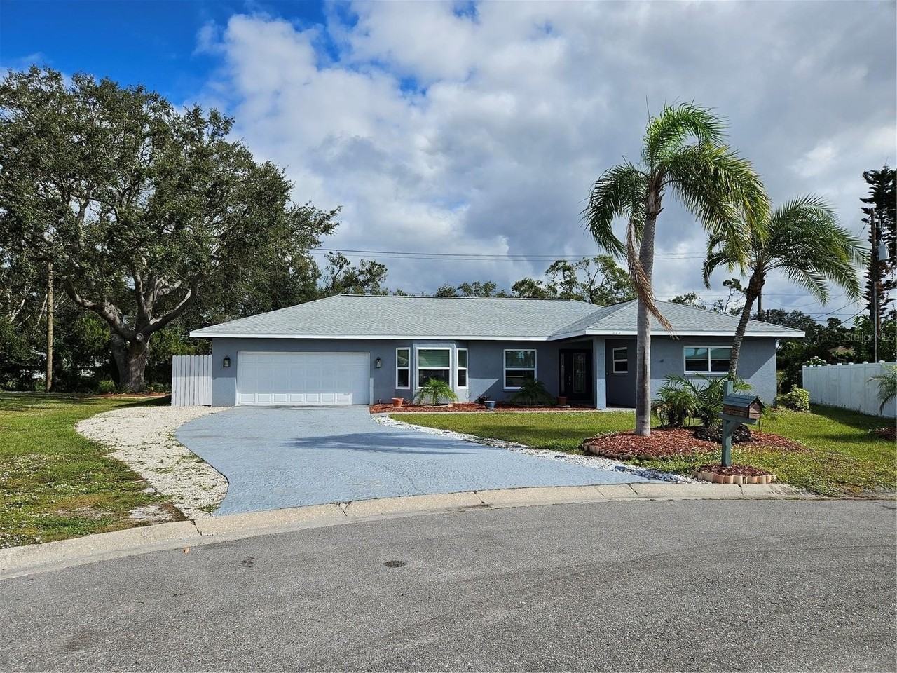 272 Malvern Dr