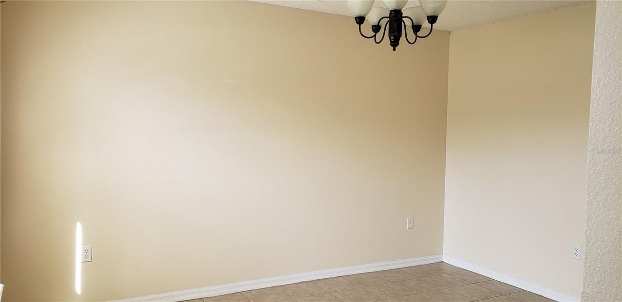 274 Curtis Ave - Photo 2 of 19