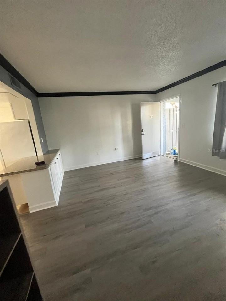 131 Water Front Way #150 - Photo 3 of 12