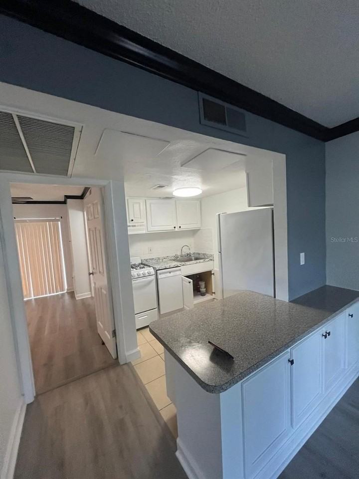 131 Water Front Way #150 - Photo 4 of 12