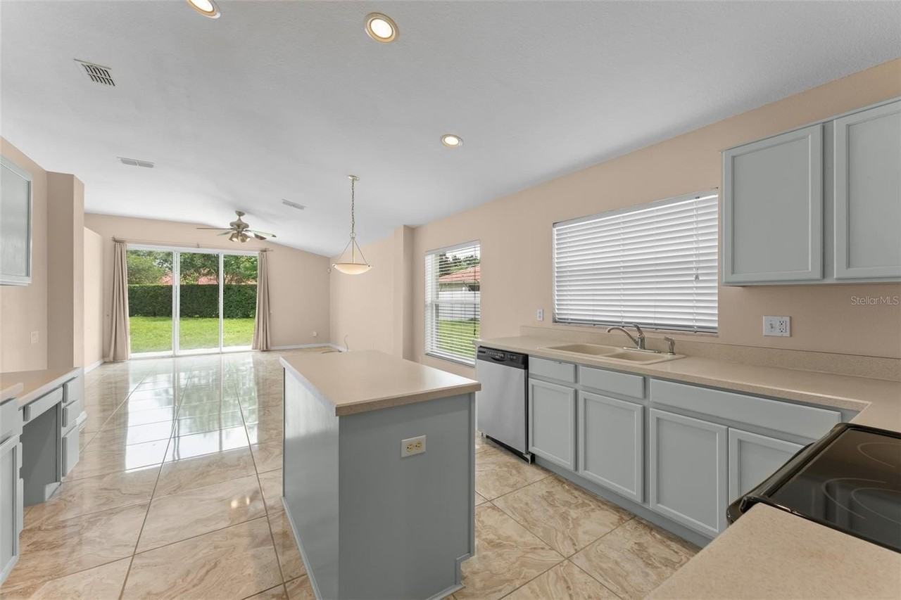 11355 Arborside Bend Way - Photo 5 of 17
