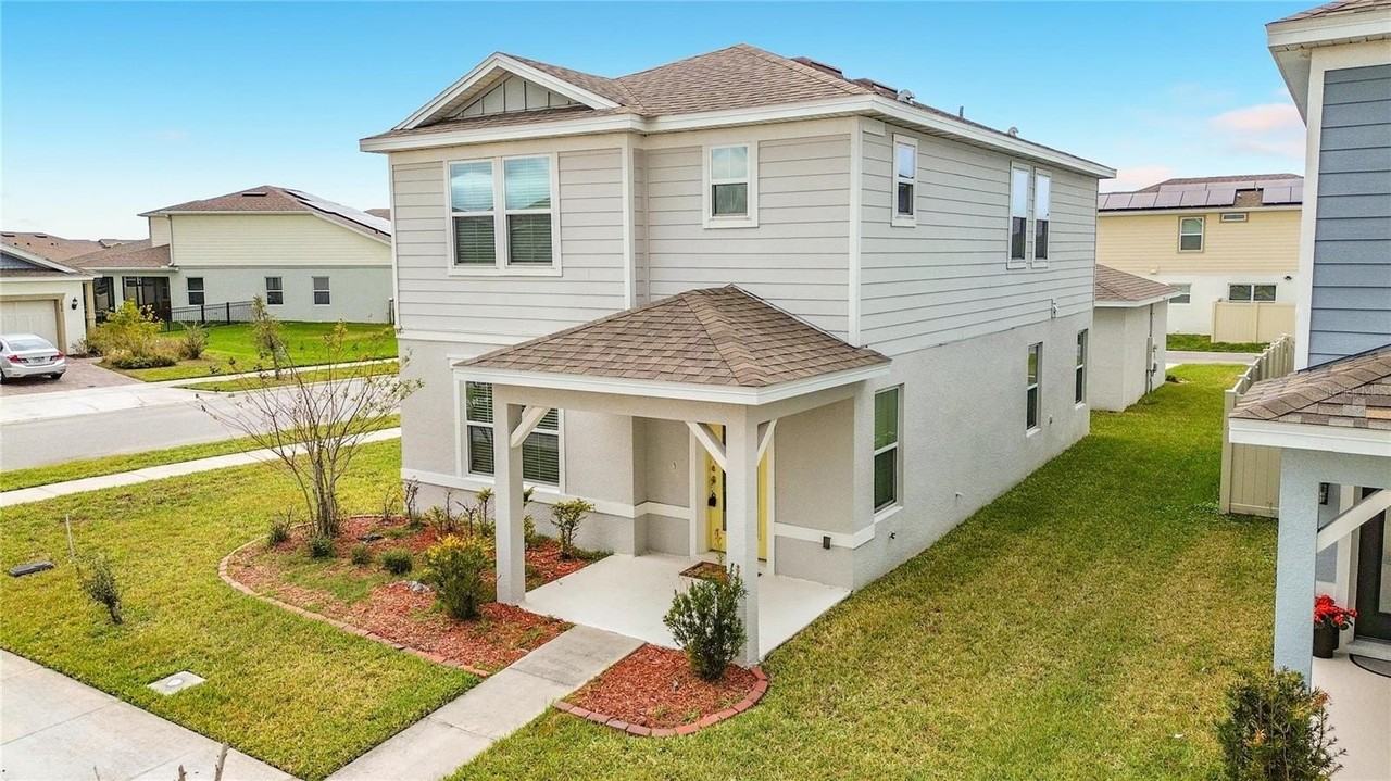 1823 Summer Serenity Dr - Photo 2 of 50