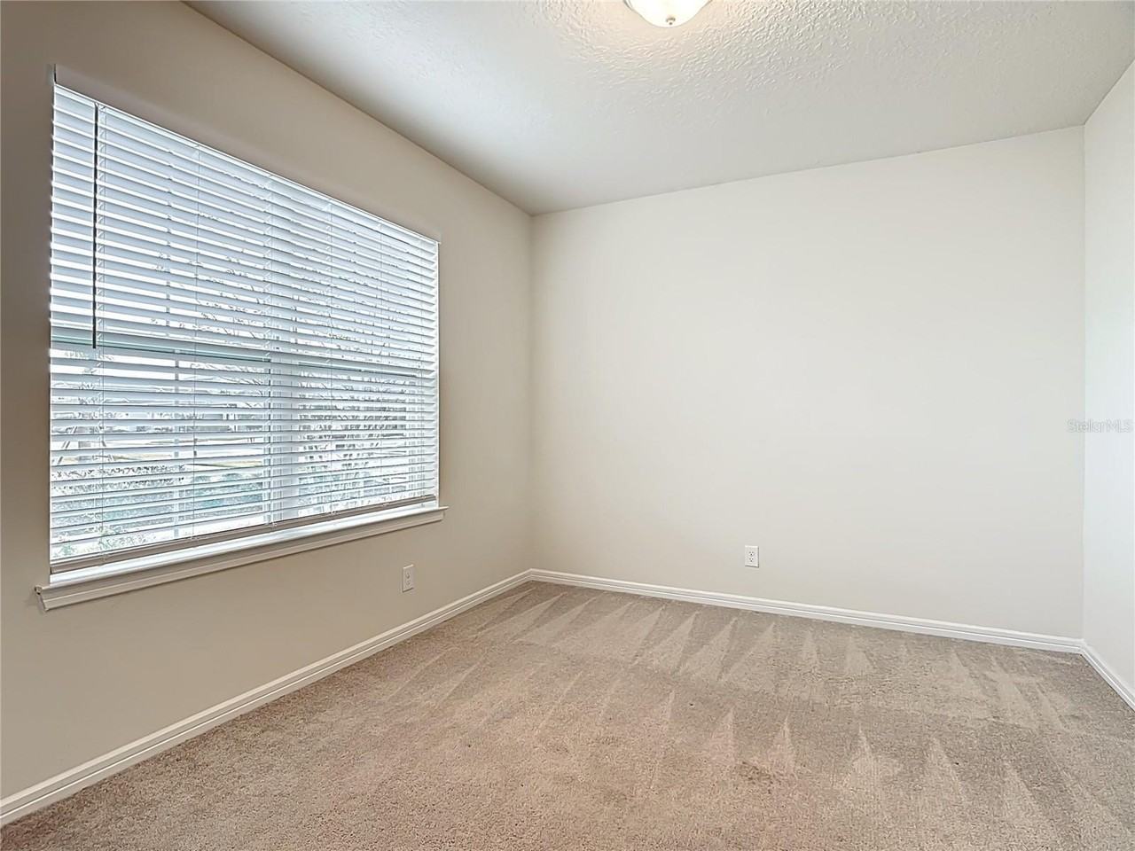 1823 Summer Serenity Dr - Photo 6 of 50