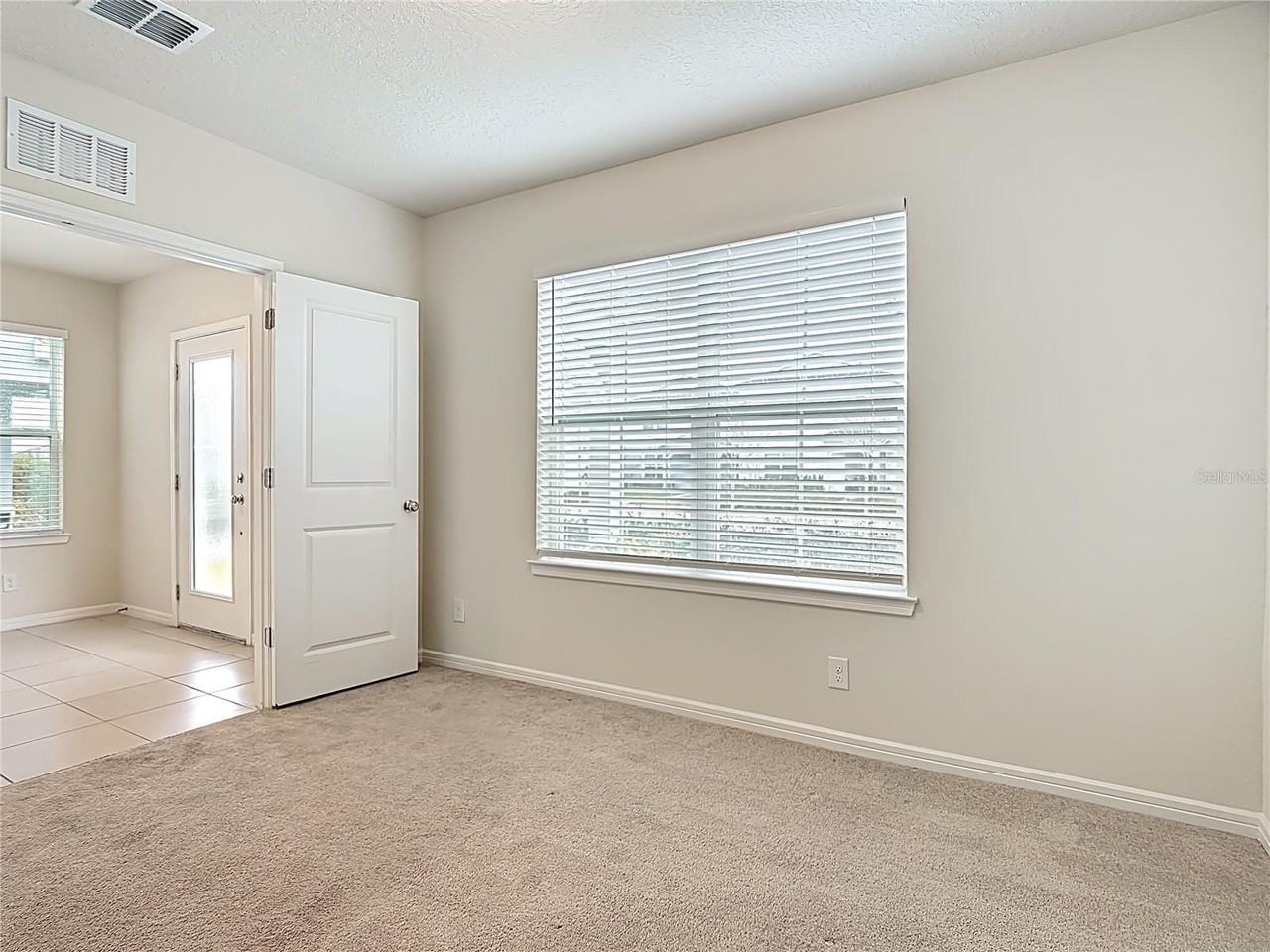 1823 Summer Serenity Dr - Photo 7 of 50