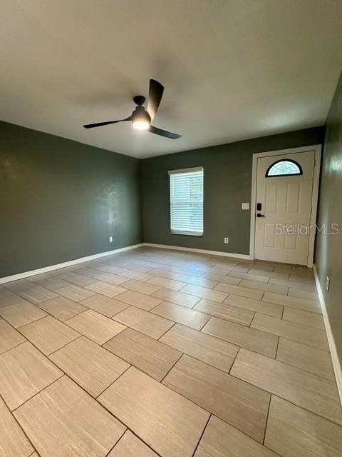 617 E Helm Way - Photo 3 of 18