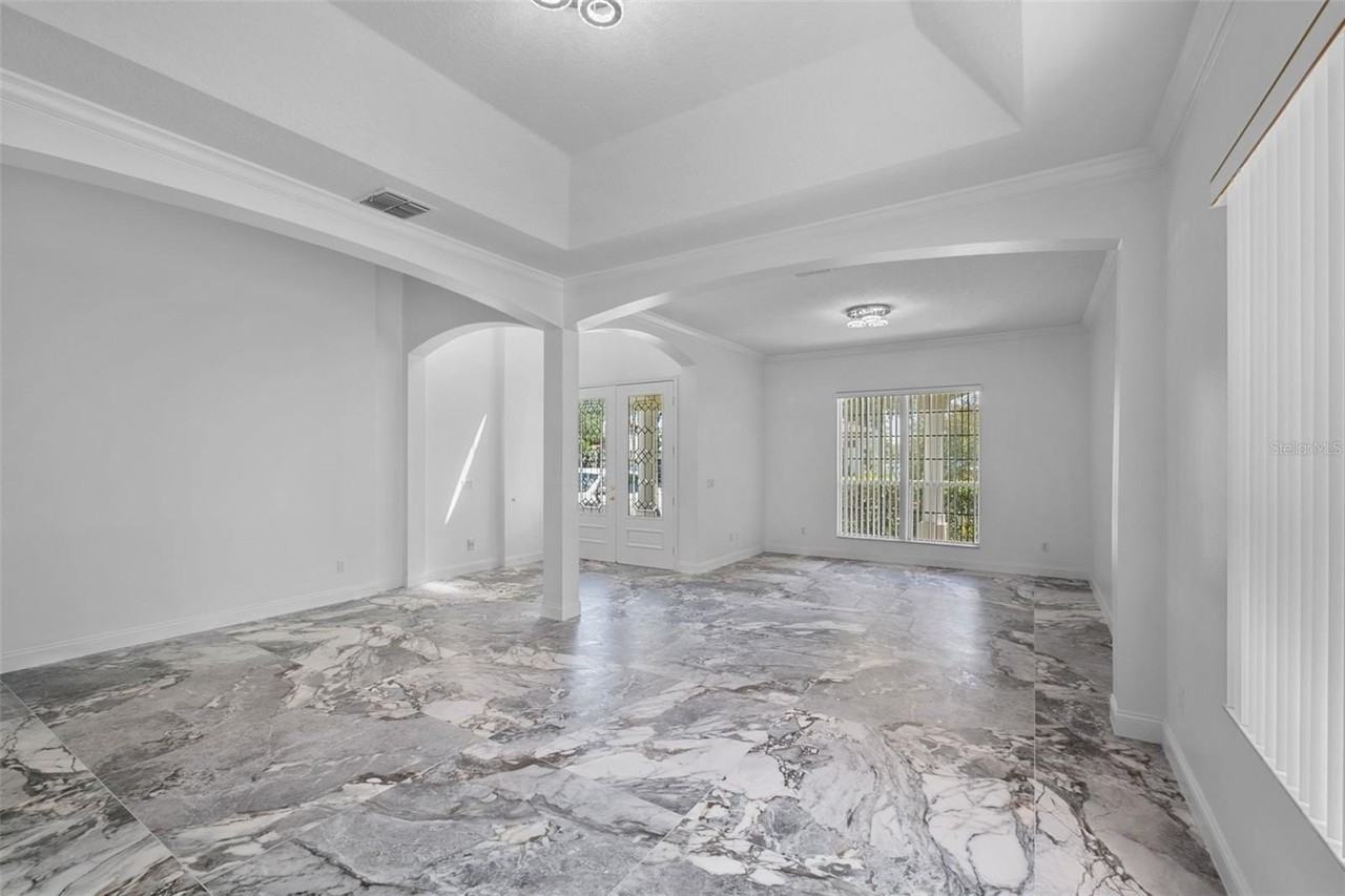 13121 Zori Ln - Photo 7 of 35