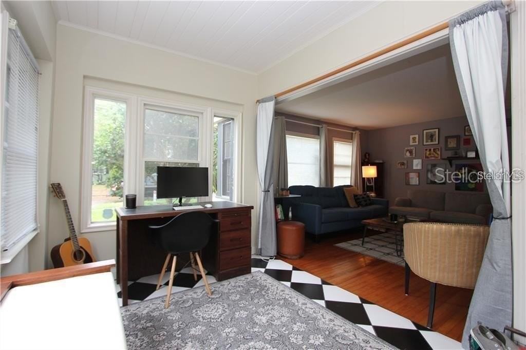 417 E Gore St - Photo 3 of 20