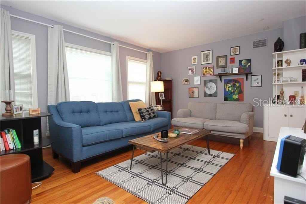 417 E Gore St - Photo 5 of 20