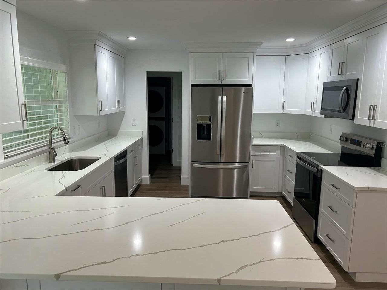 8340 Nw 2nd St - Photo 4 of 29