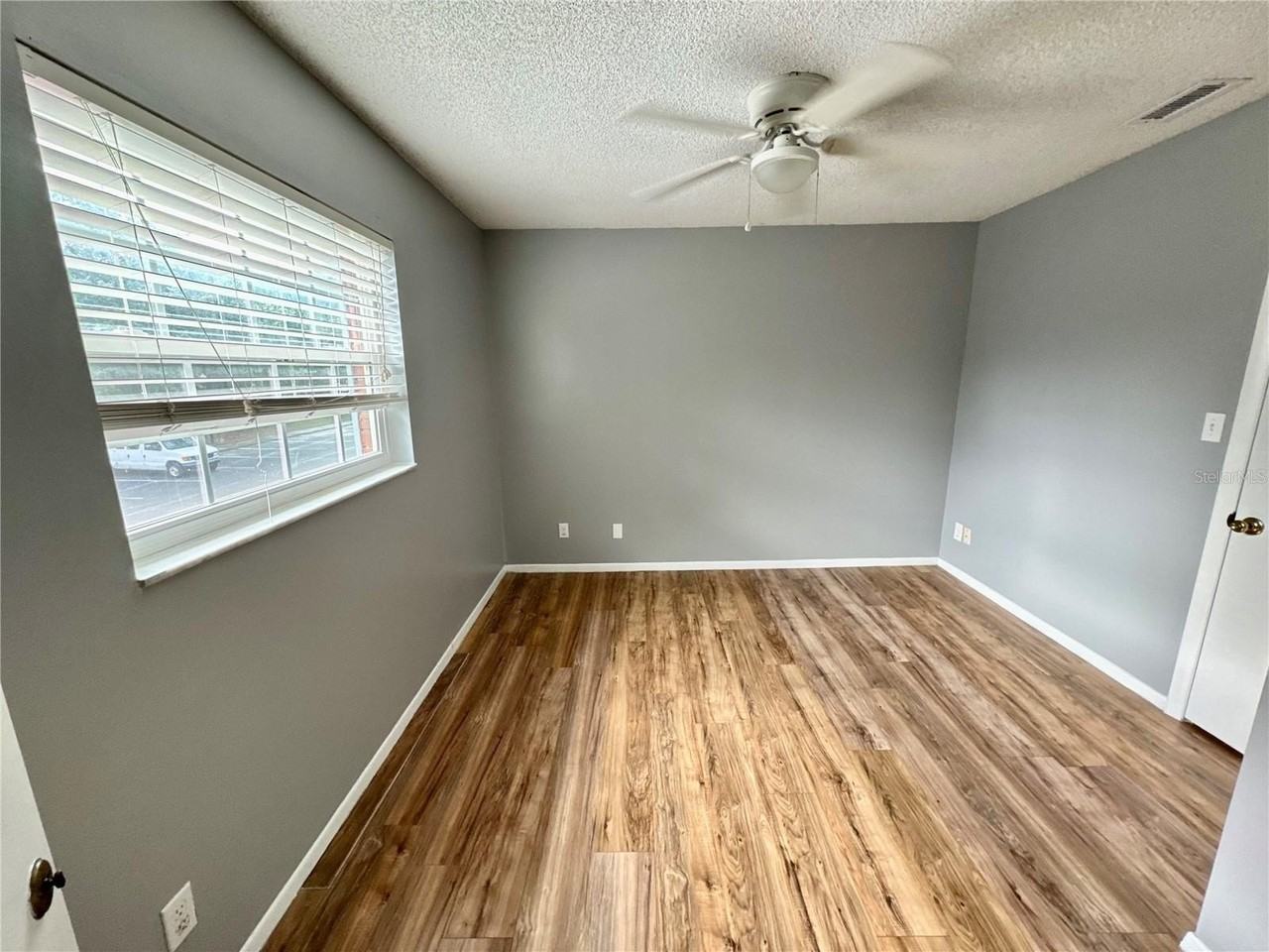 3045 Aaron Burr Ave #12D - Photo 4 of 17