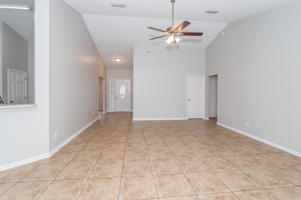 14031 Ridgewick Dr - Photo 4 of 15