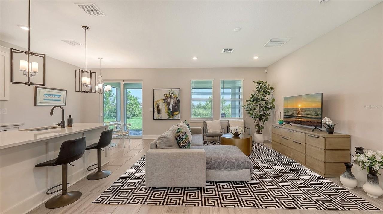 491 Daylily Blvd - Photo 4 of 50