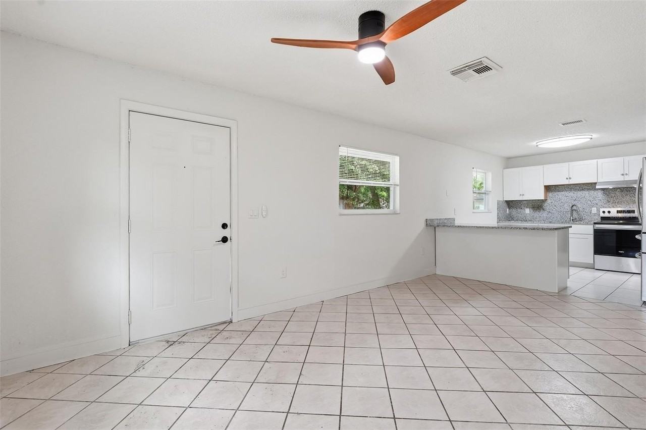 7133 Pinewood Dr - Photo 3 of 18