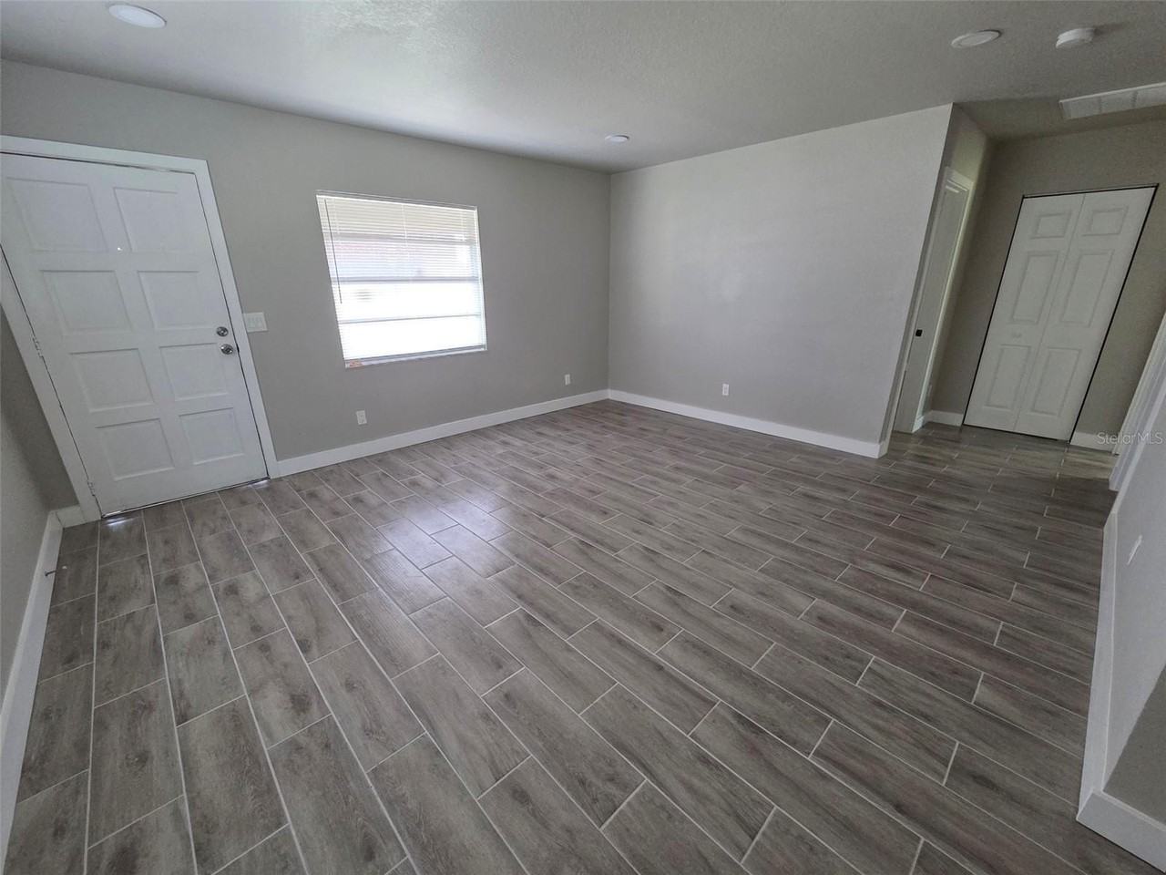38300 Henry Dr - Photo 6 of 19