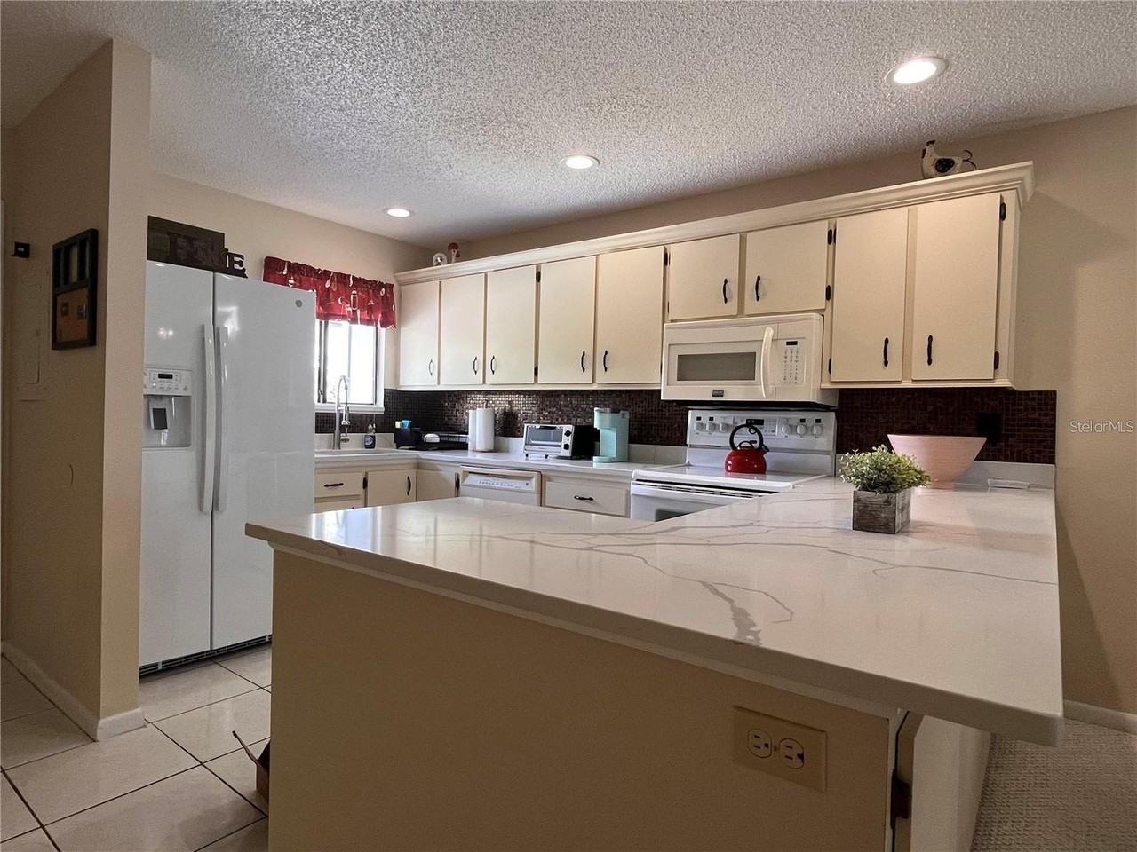 6033 34th St W #114 - Photo 6 of 27