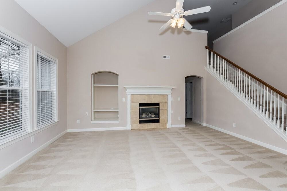 8907 Arbor Creek Dr - Photo 3 of 17