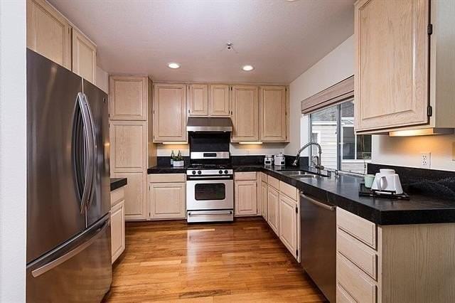 837 Columbia Cir - Photo 4 of 18