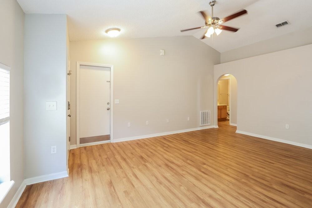 13517 Padron Ct - Photo 3 of 16
