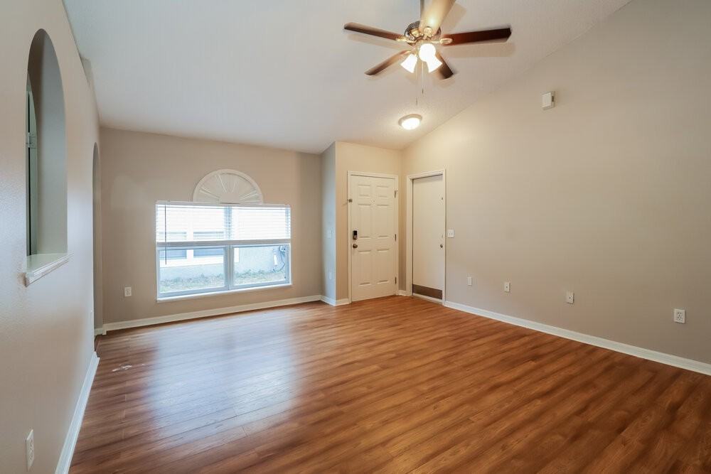 13517 Padron Ct - Photo 4 of 16