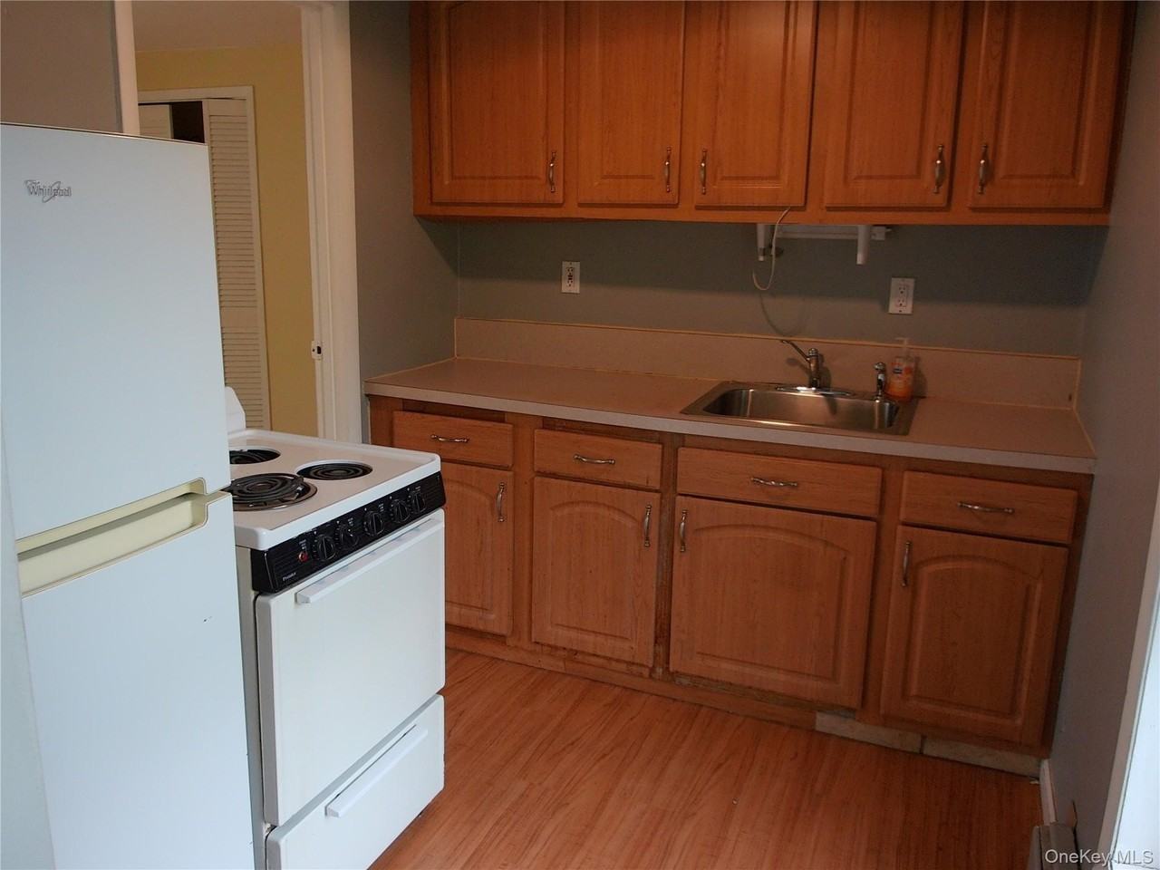 36 Burr Rd - Photo 4 of 8