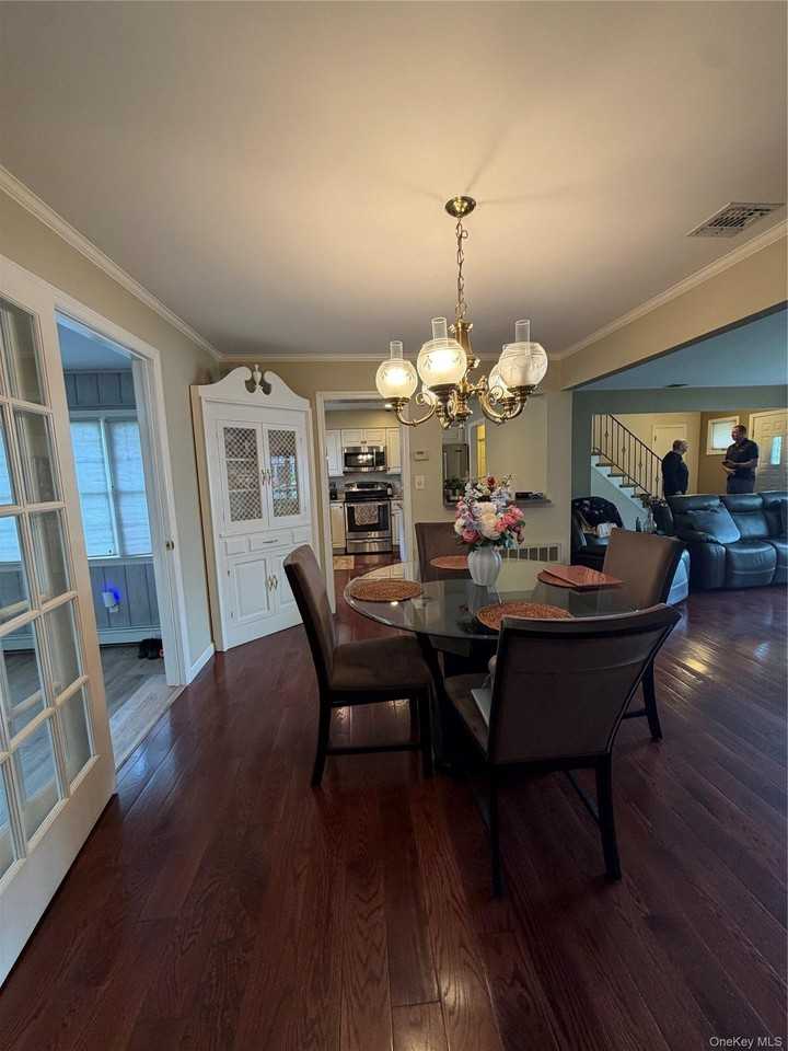 3 Deeringwood Ln - Photo 7 of 24