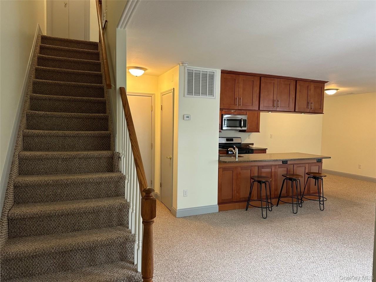 30 Homestead Village Dr - Photo 4 of 4