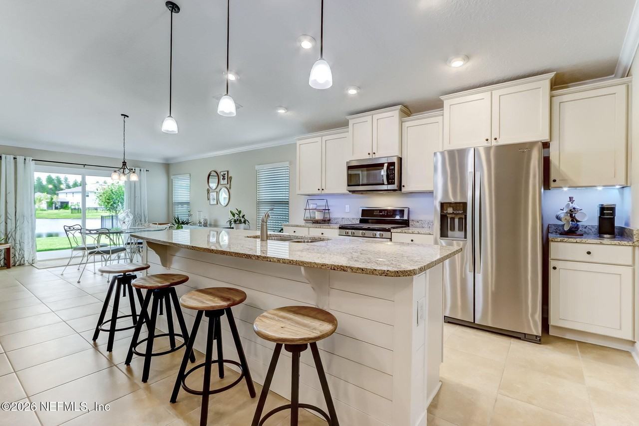461 Shetland Dr - Photo 4 of 15